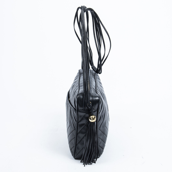 Chanel CC Ball Tassel Diamond Rectangle Zip in Black Quilted Leather - Picture 7 of 7